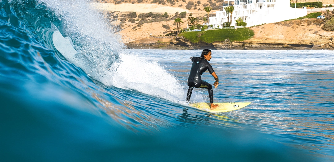 maghreb waves coach surfing in taghazout